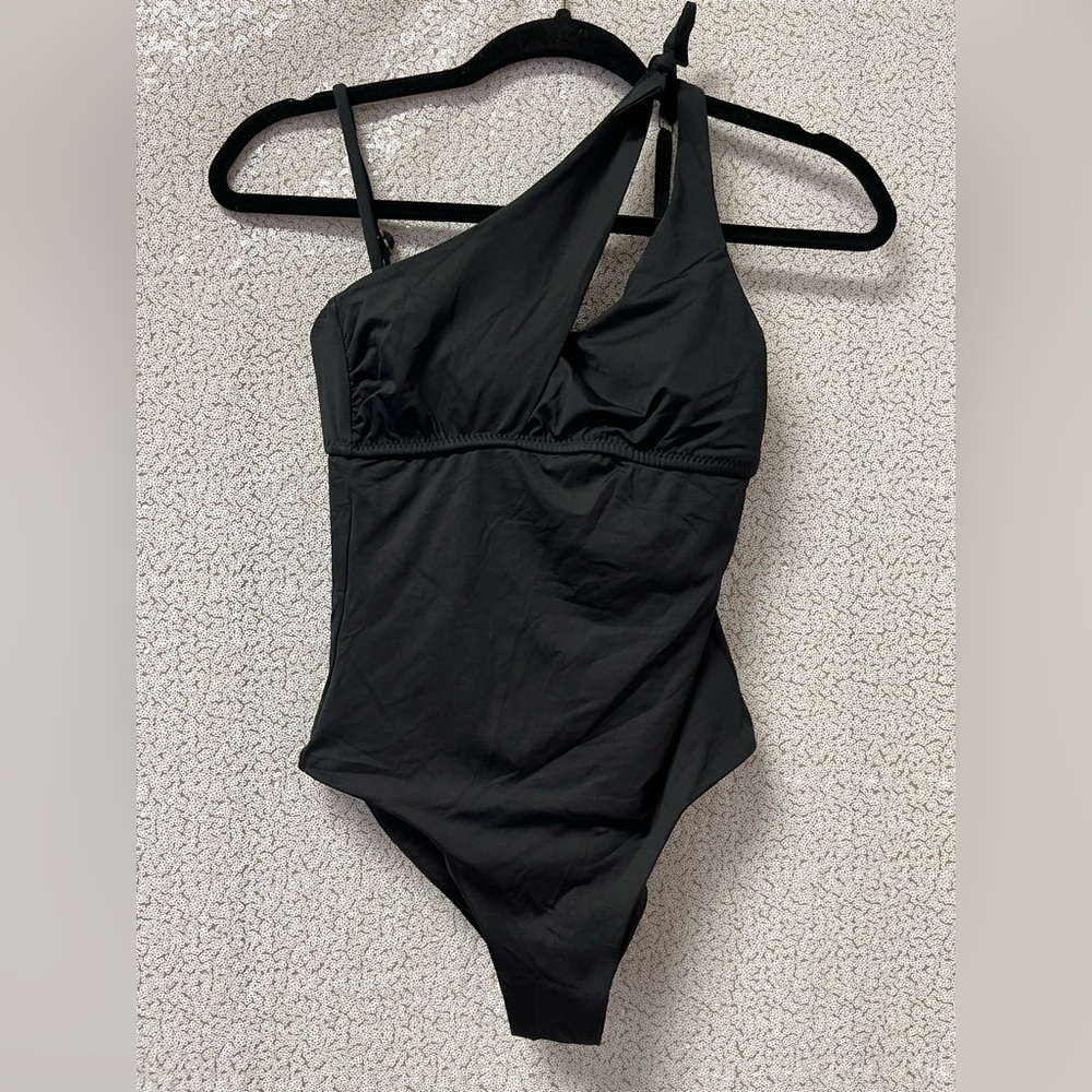 Becca by Rebecca Virtue Women's Sadie One Shoulder One Piece Swimsuit | size XS